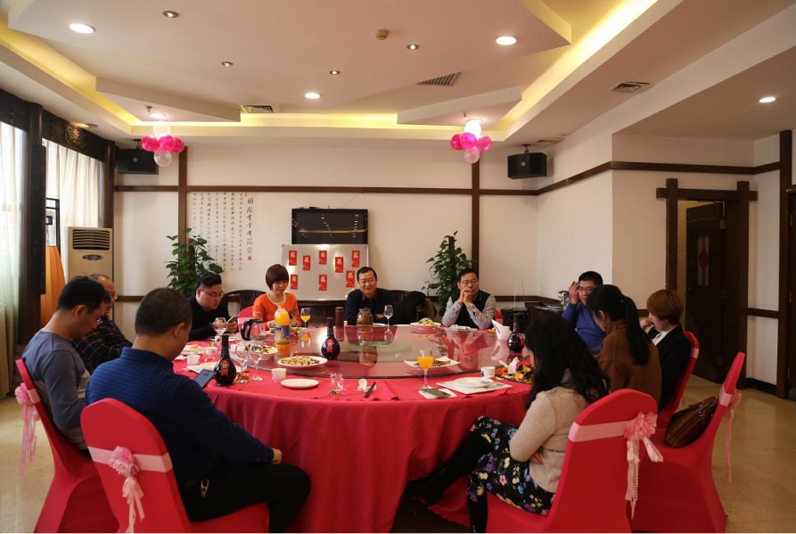 九游老哥员工齐聚一堂，，，，，共庆元宵佳节