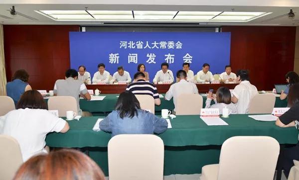 《关于加强建筑市场监督管理的决定》今日施行